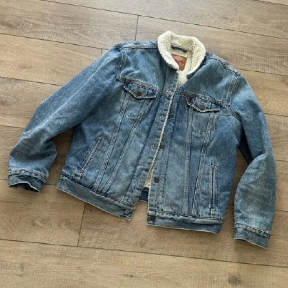Levi's Blue Denim Sherpa Jacket in Size Large